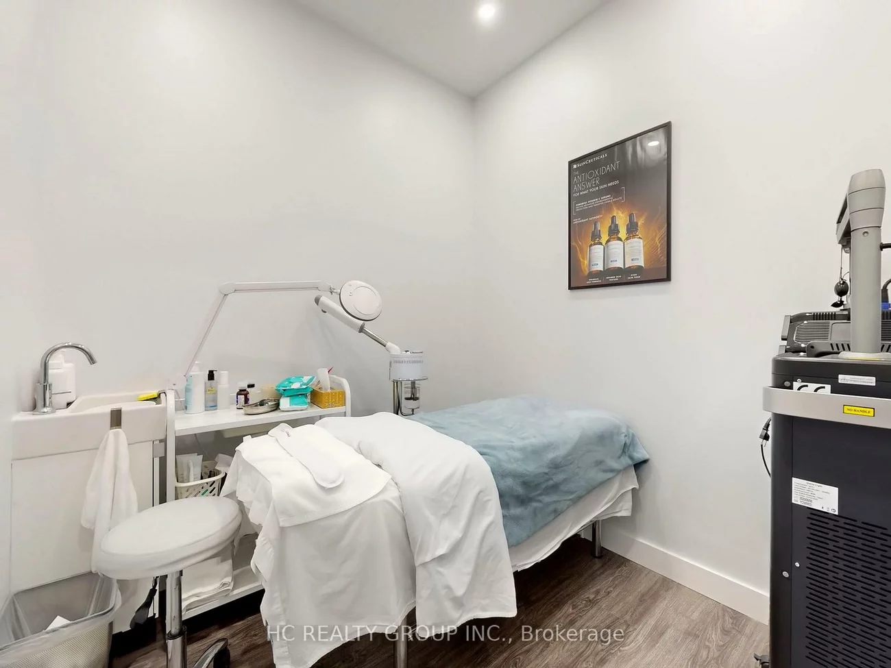 7181, Yonge, Grandview, Markham