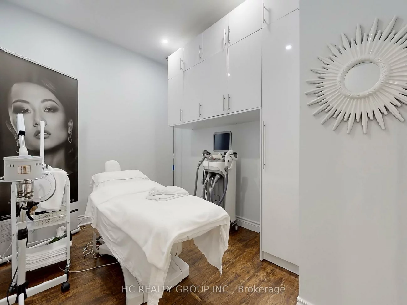 7181, Yonge, Grandview, Markham