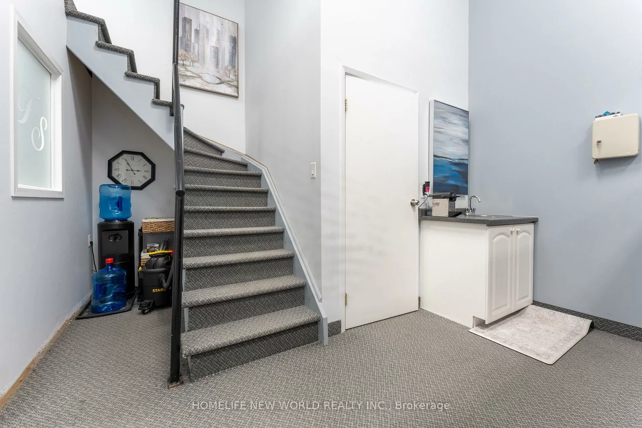 145, Royal Crest, Milliken Mills West, Markham