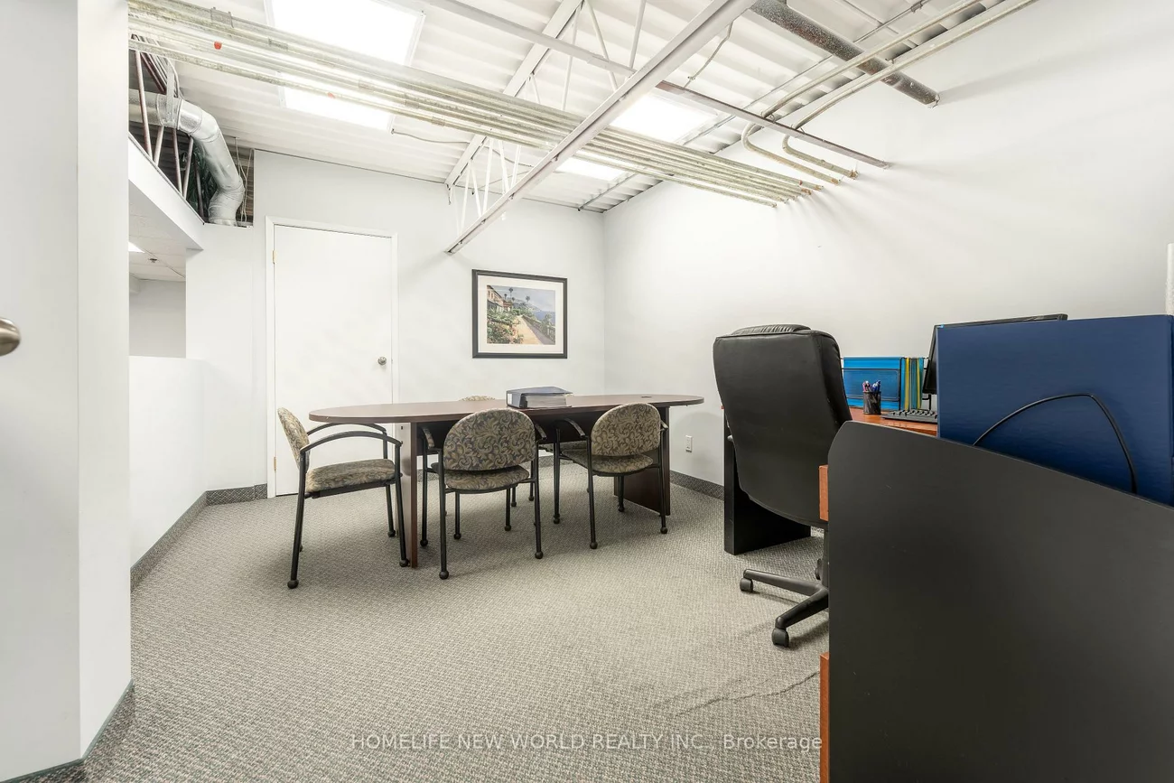 145, Royal Crest, Milliken Mills West, Markham