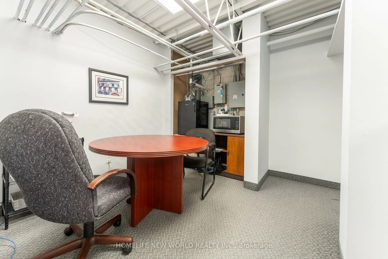 145, Royal Crest, Milliken Mills West, Markham