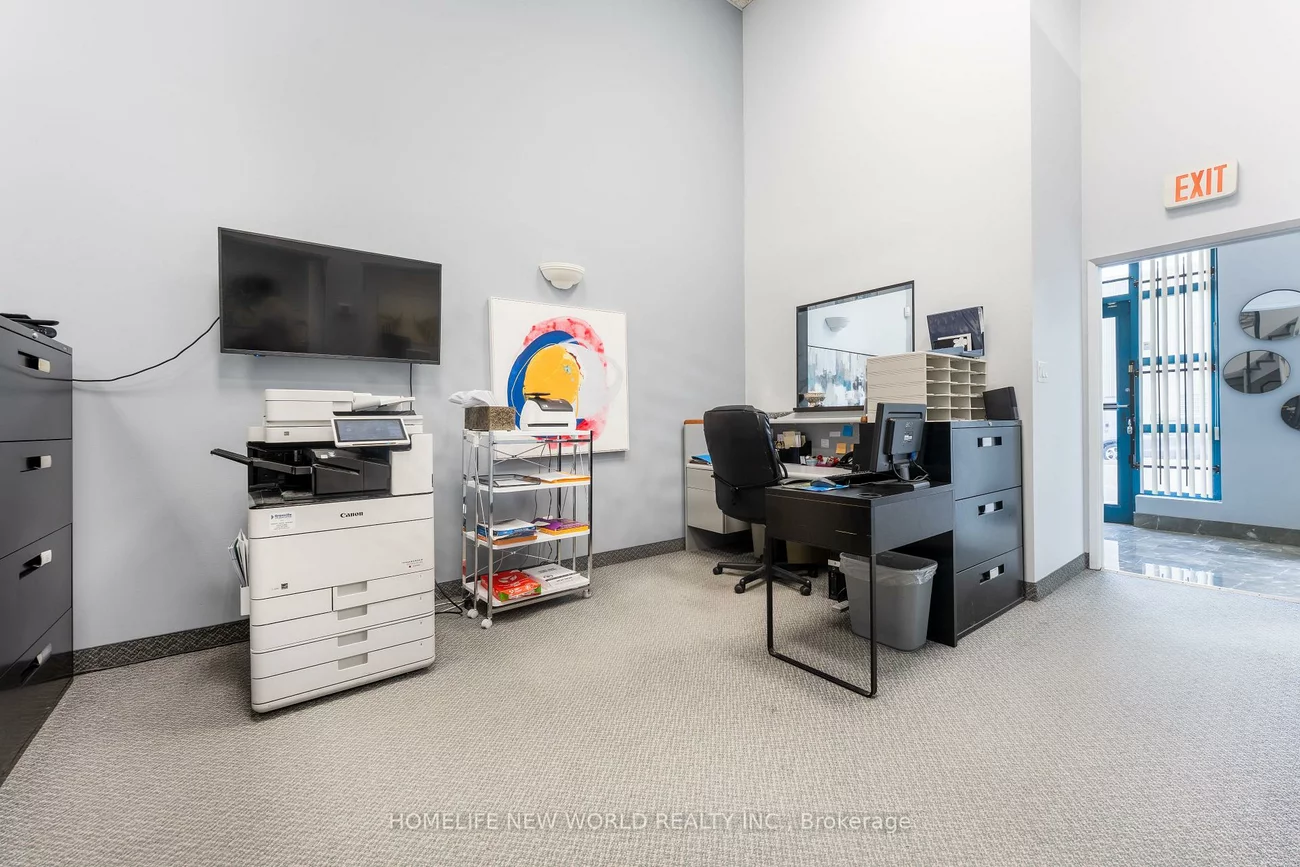 145, Royal Crest, Milliken Mills West, Markham