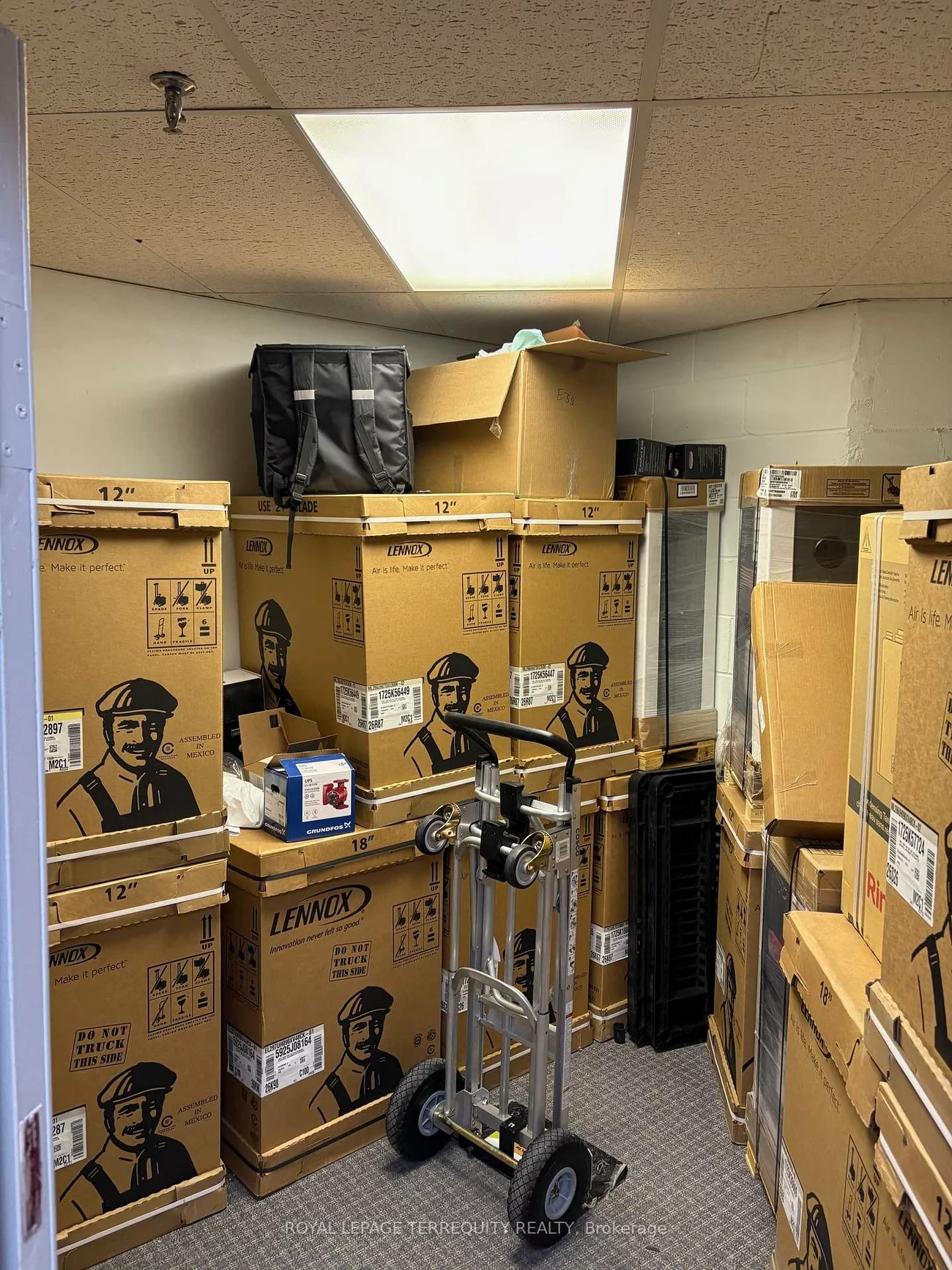 400, Esna Park, Milliken Mills West, Markham