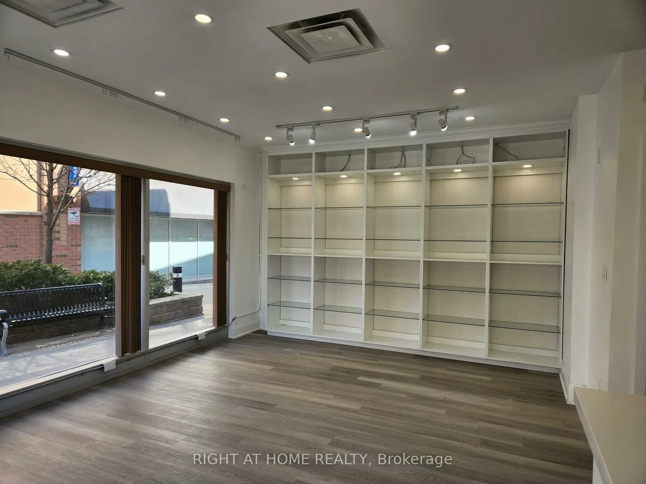 20, New Delhi, Cedarwood, Markham