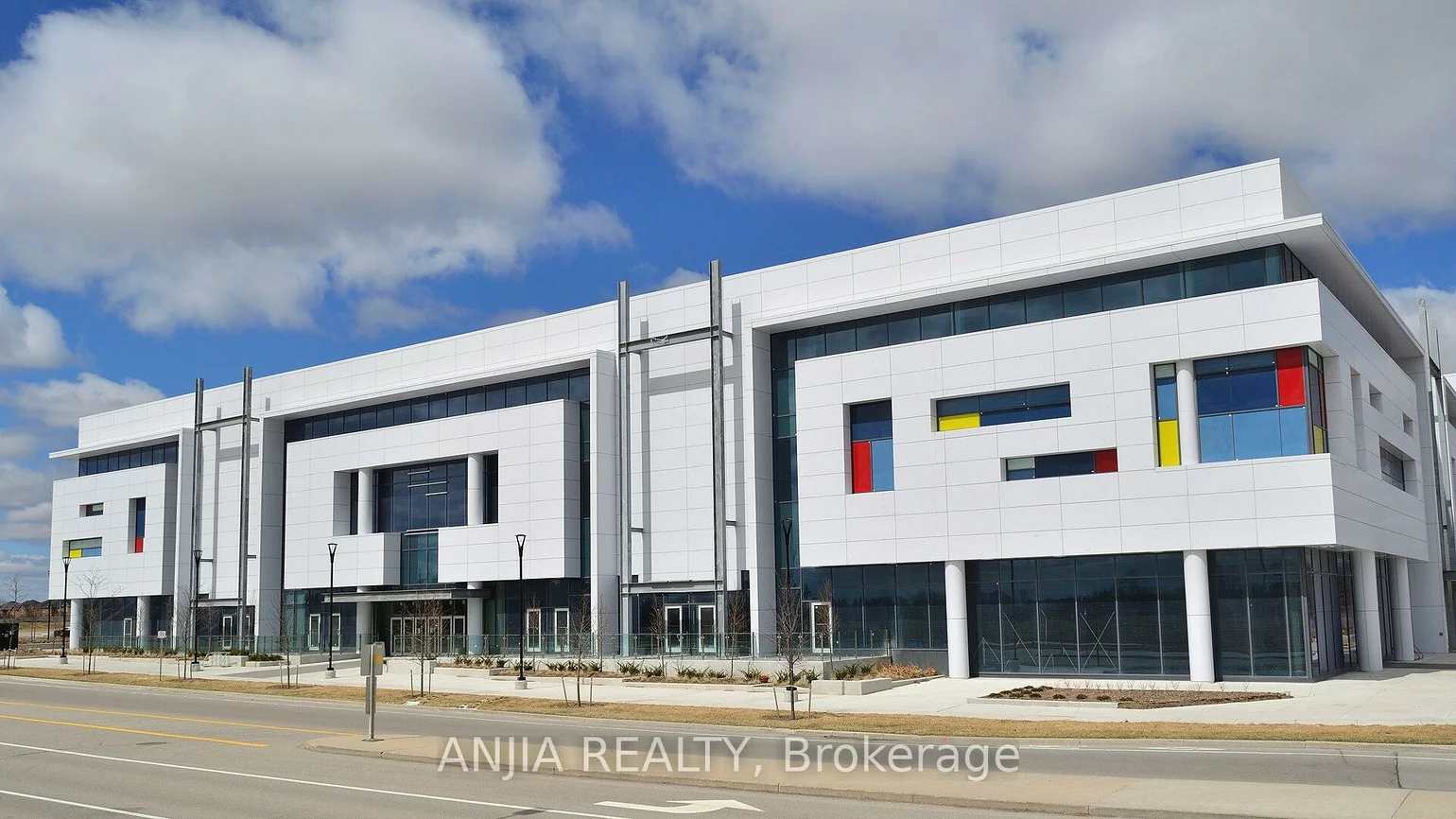 9390, Woodbine, Cachet, Markham