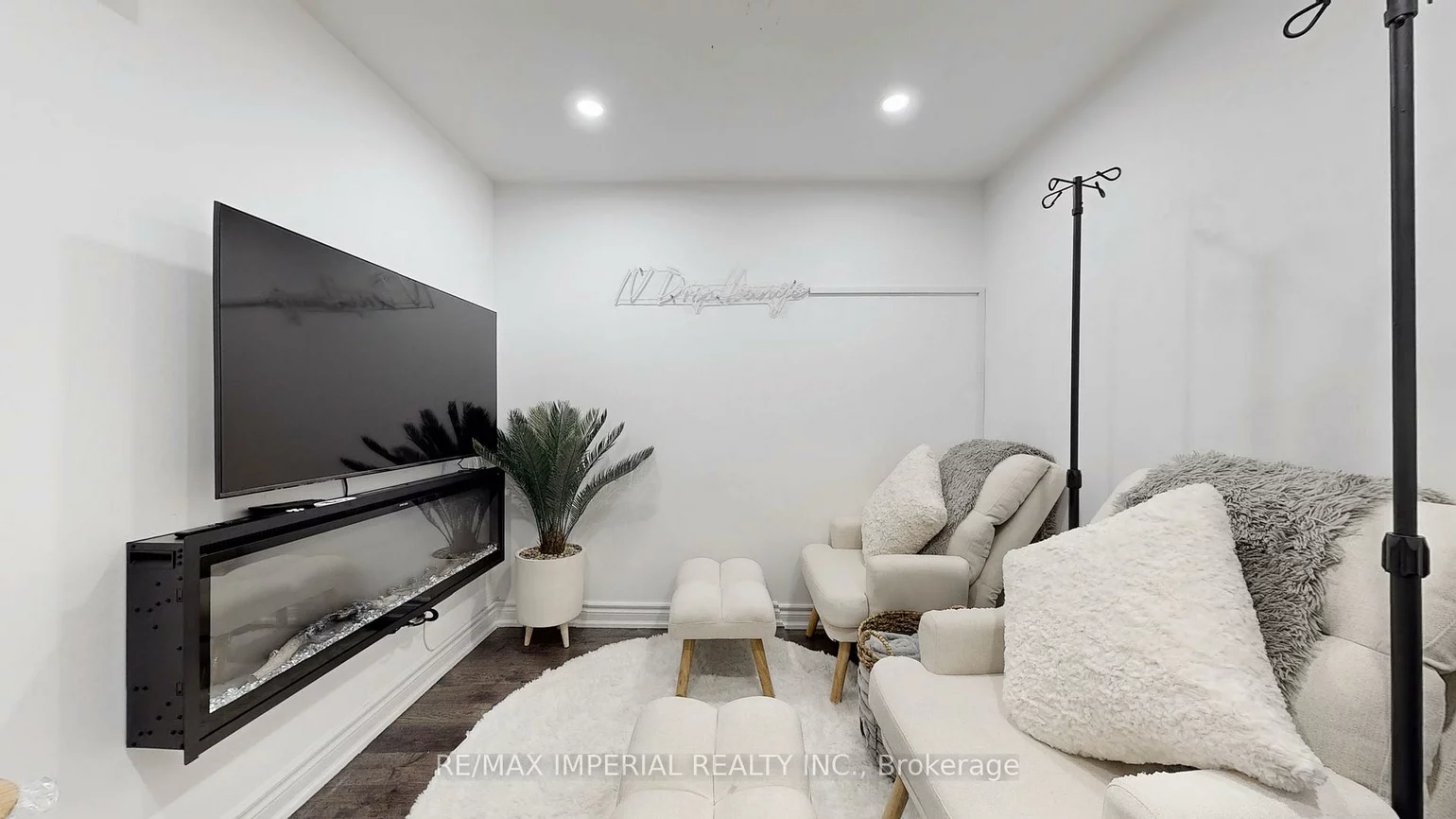 156, Main St Unionville, Unionville, Markham