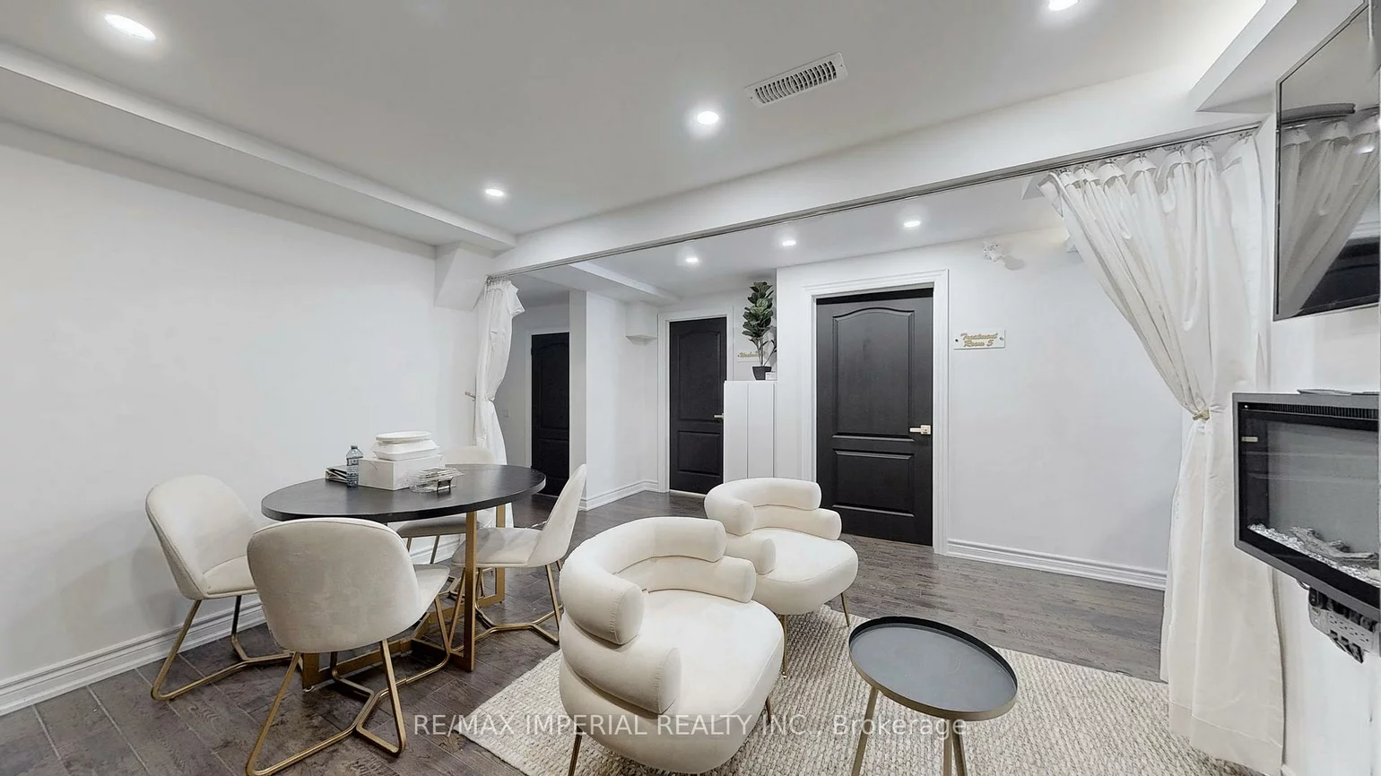 156, Main St Unionville, Unionville, Markham