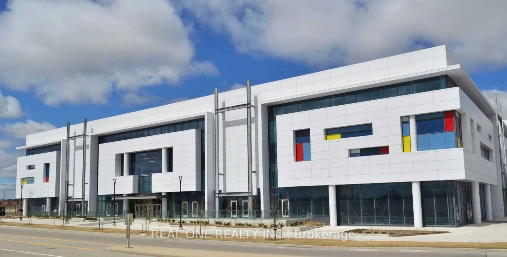 9390, Woodbine, Cachet, Markham