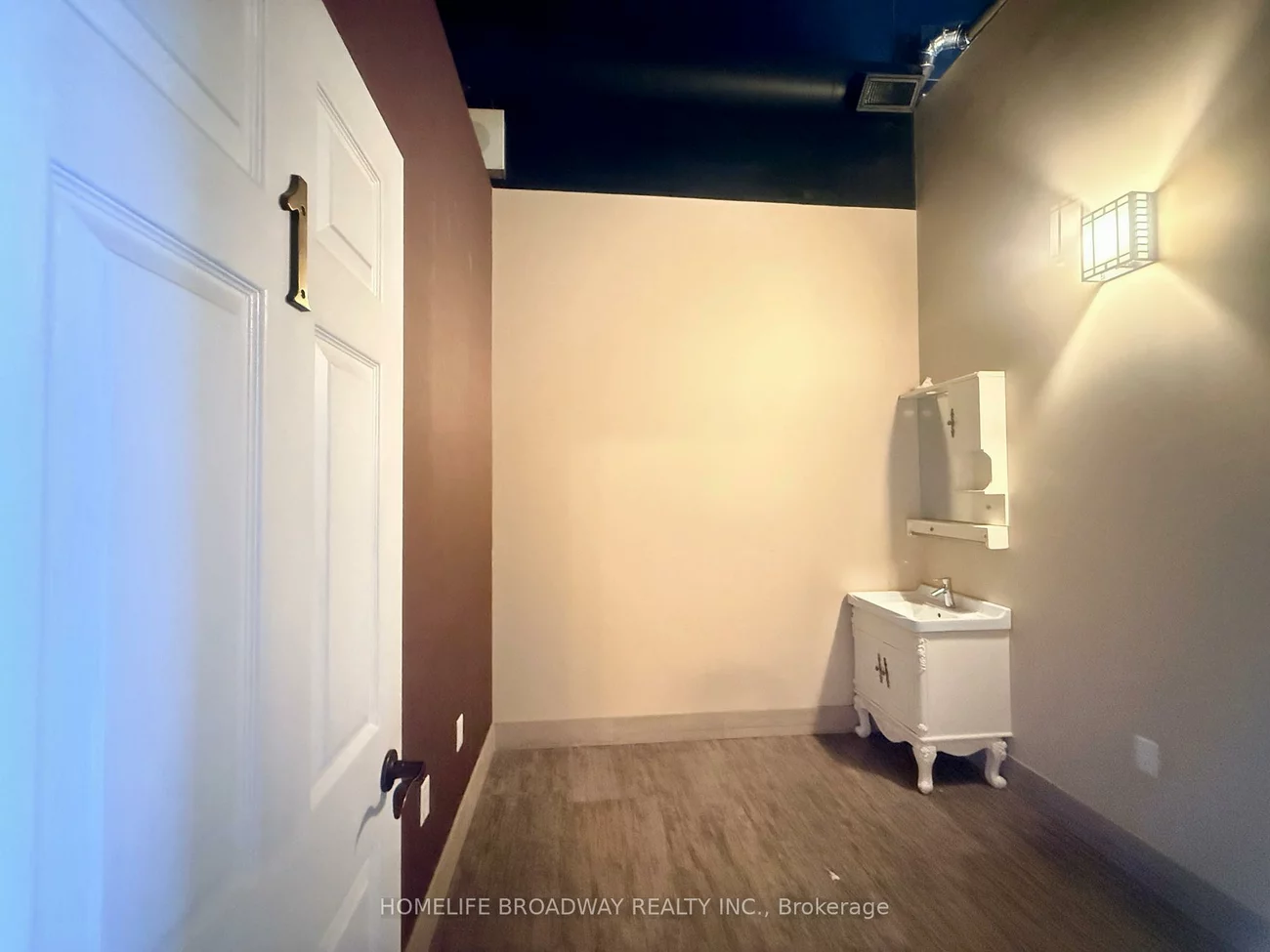 8241, Woodbine, Buttonville, Markham