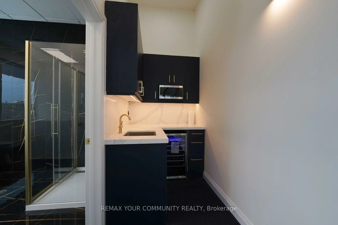 9390, Woodbine, Cachet, Markham