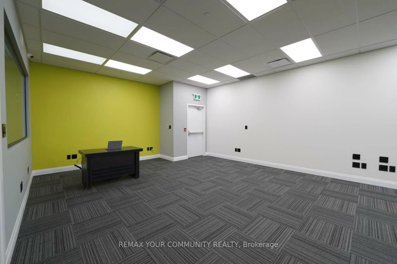 9390, Woodbine, Cachet, Markham