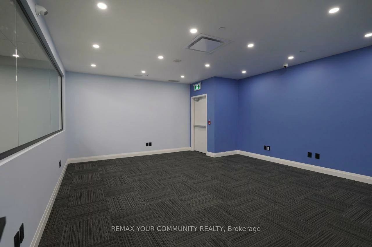 9390, Woodbine, Cachet, Markham