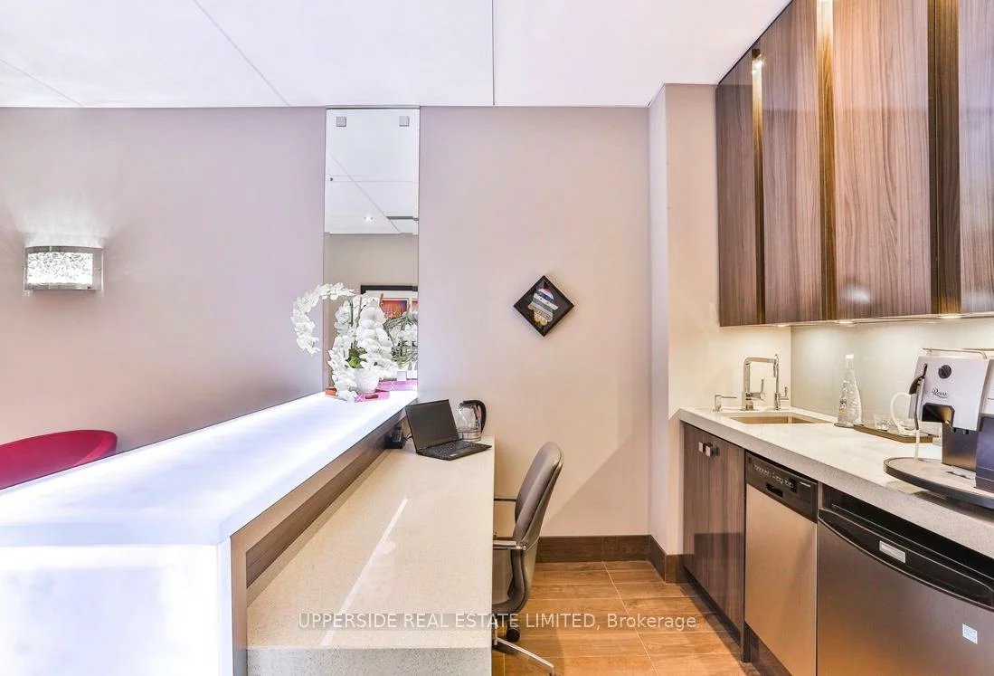 7191, Yonge, Thornhill, Markham