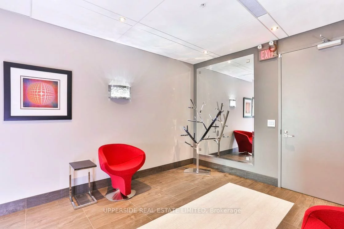 7191, Yonge, Thornhill, Markham