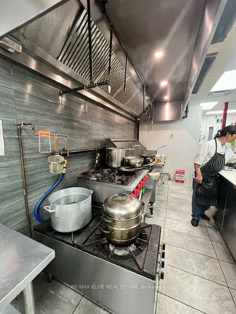 7181, Yonge, Grandview, Markham