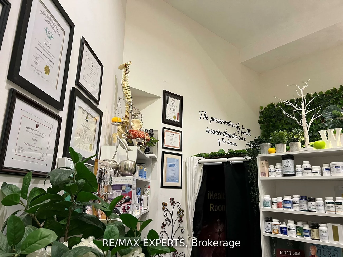 7163, Yonge, Thornhill, Markham