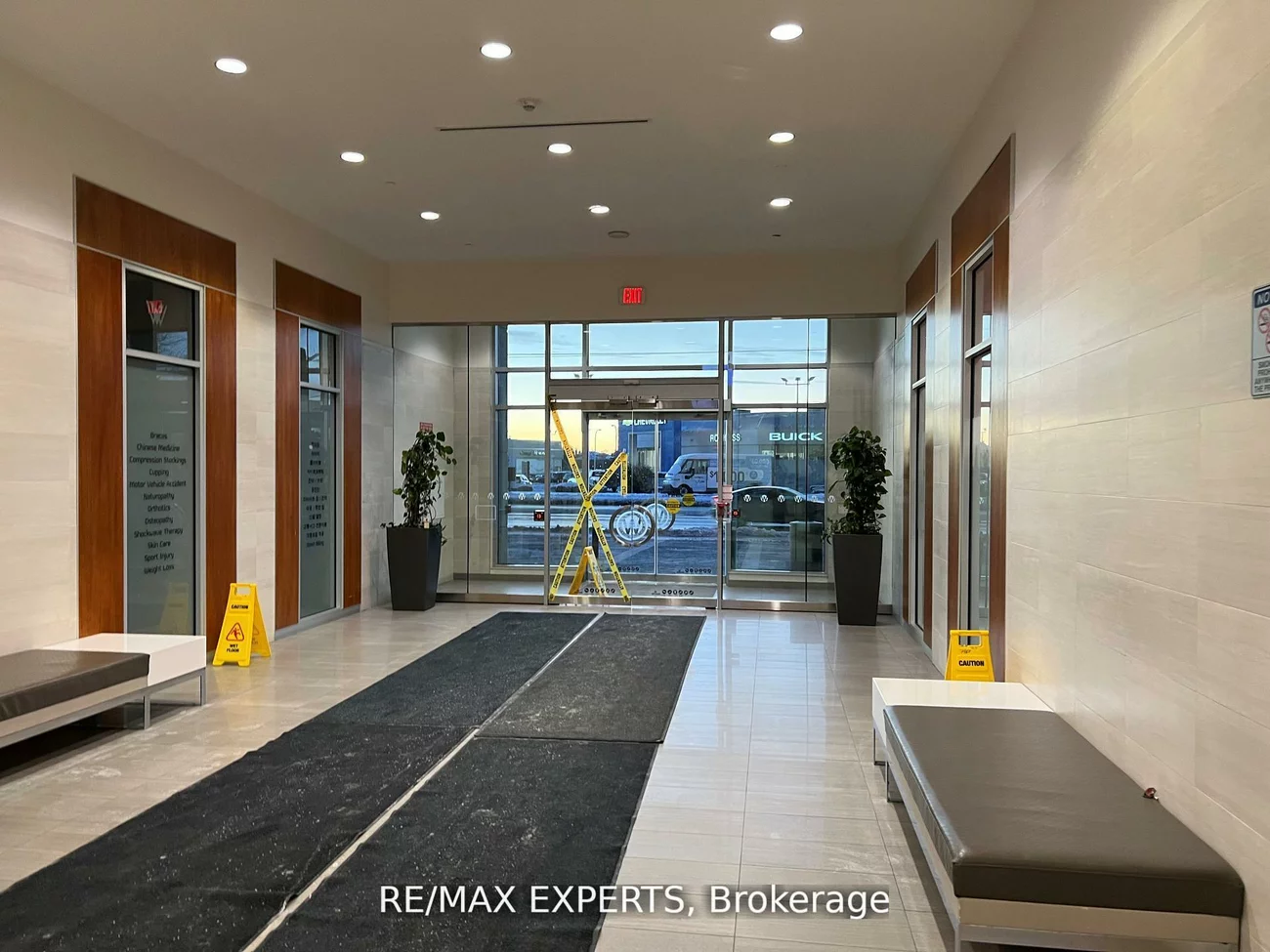 7163, Yonge, Thornhill, Markham