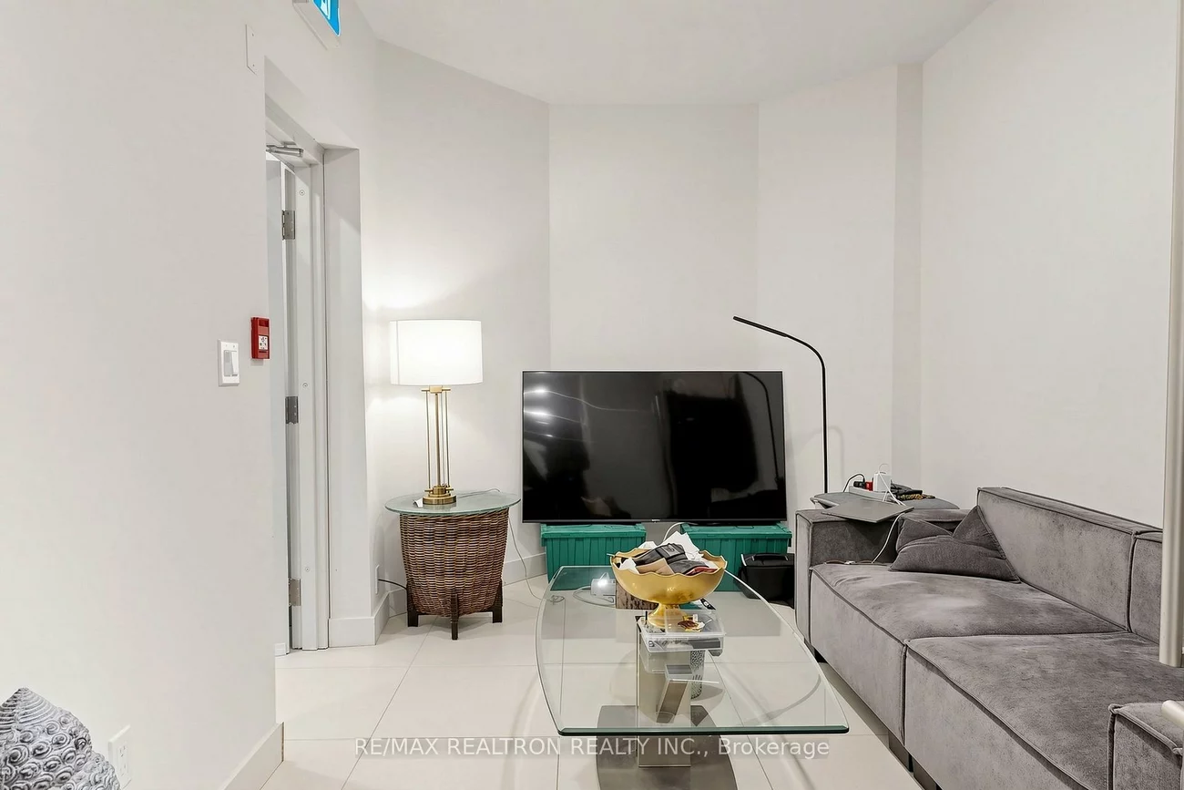 352, Main, Old Markham Village, Markham