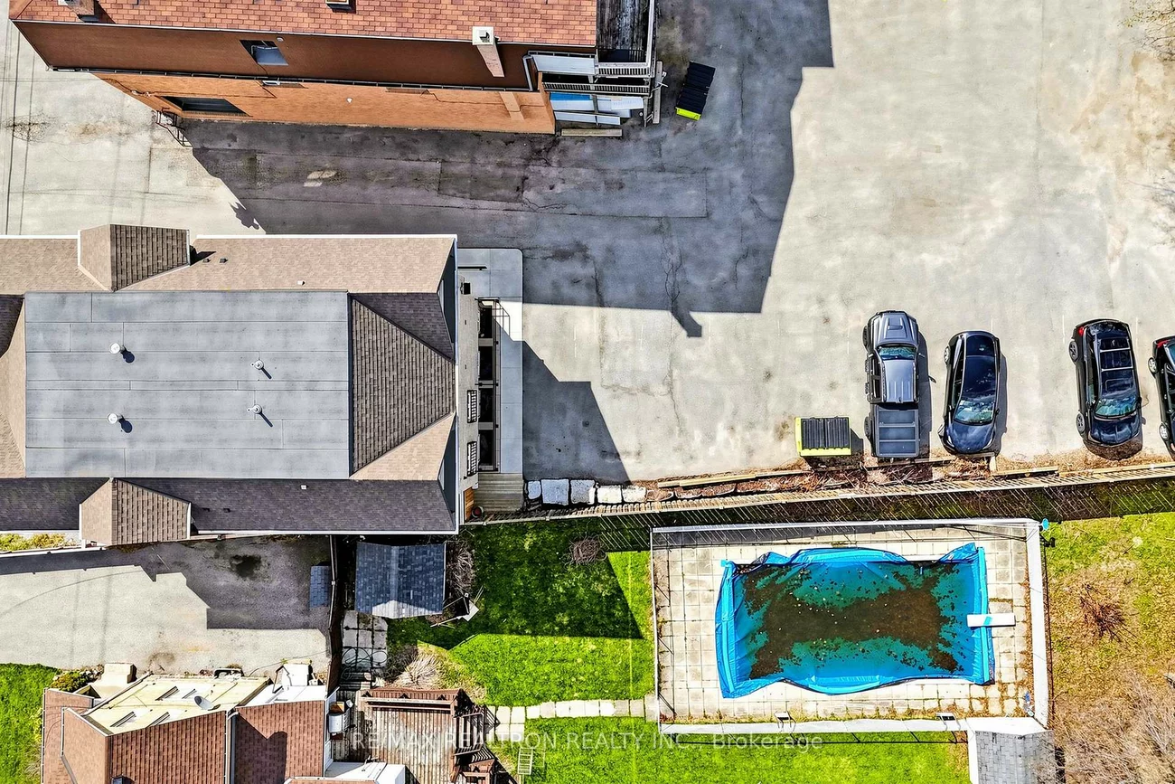 352, Main, Old Markham Village, Markham