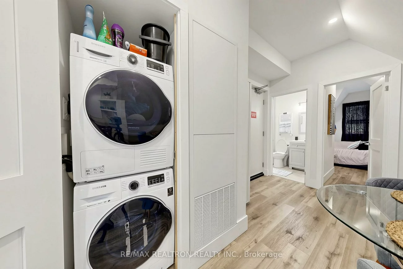 352, Main, Old Markham Village, Markham