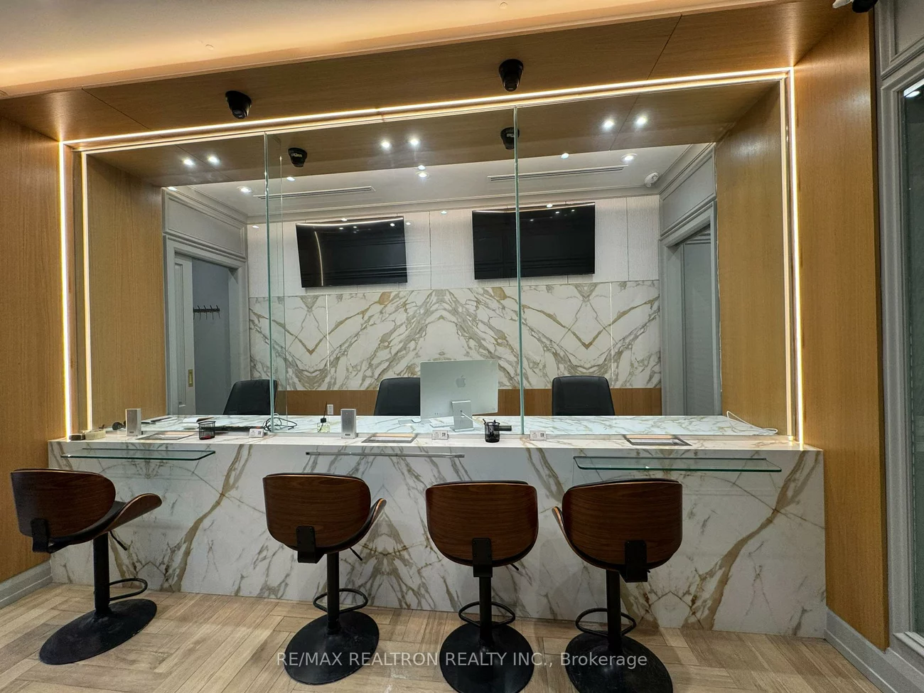 7181, Yonge, Grandview, Markham