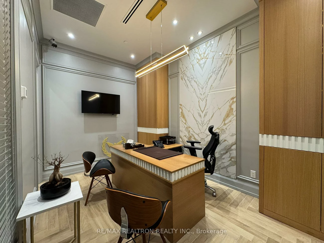 7181, Yonge, Grandview, Markham