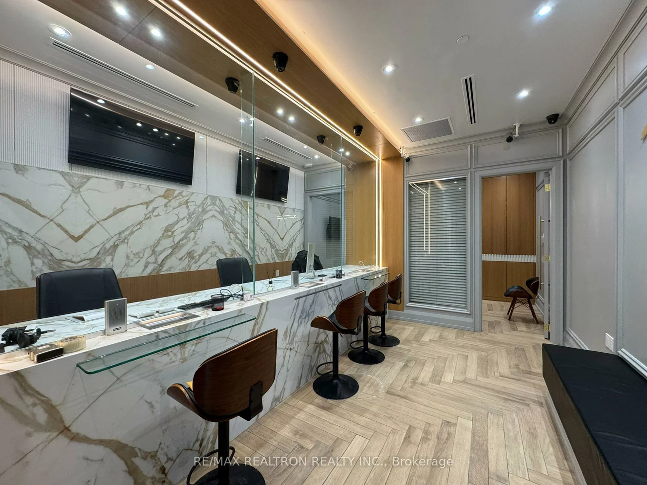 7181, Yonge, Grandview, Markham