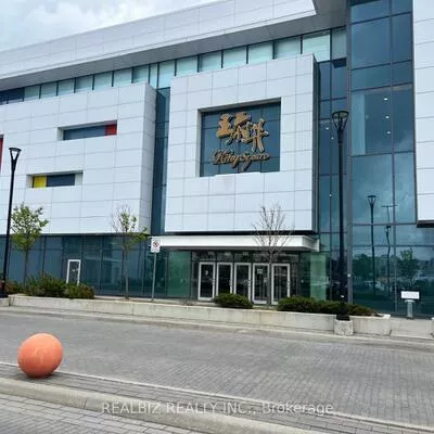 9390, Woodbine, Cachet, Markham