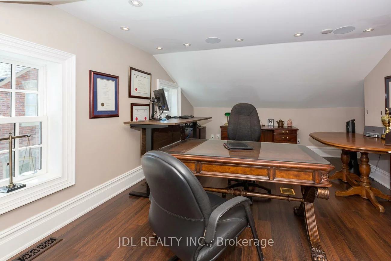 145, Main, Unionville, Markham