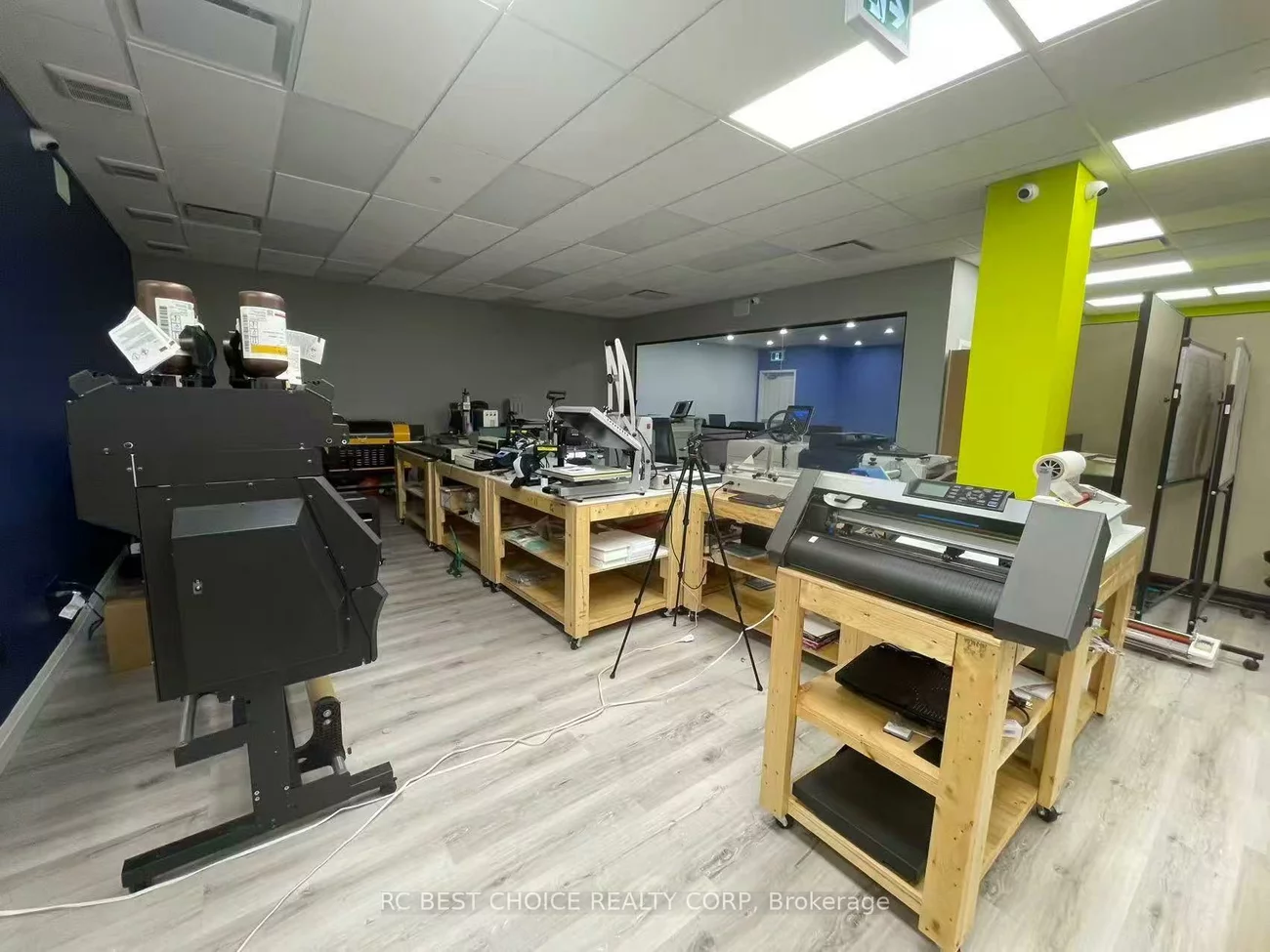 9390, Woodbine, Cachet, Markham