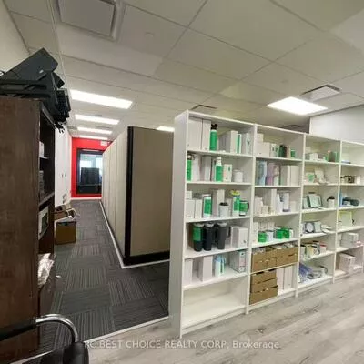 9390, Woodbine, Cachet, Markham
