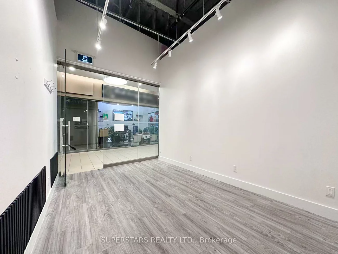 9390, Woodbine, Cachet, Markham