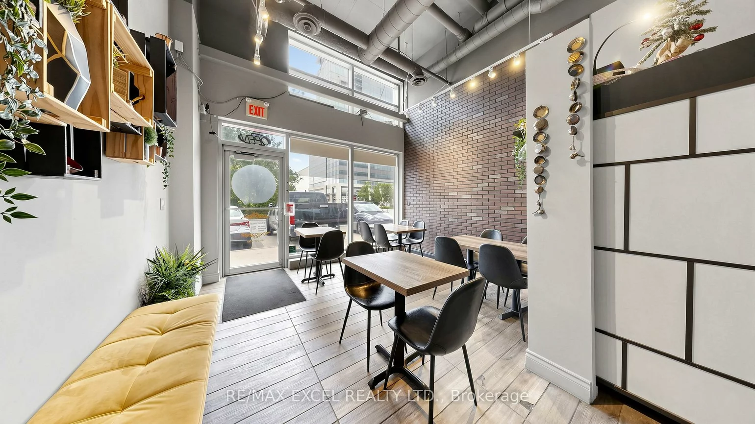 7181, YONGE, Thornhill, Markham