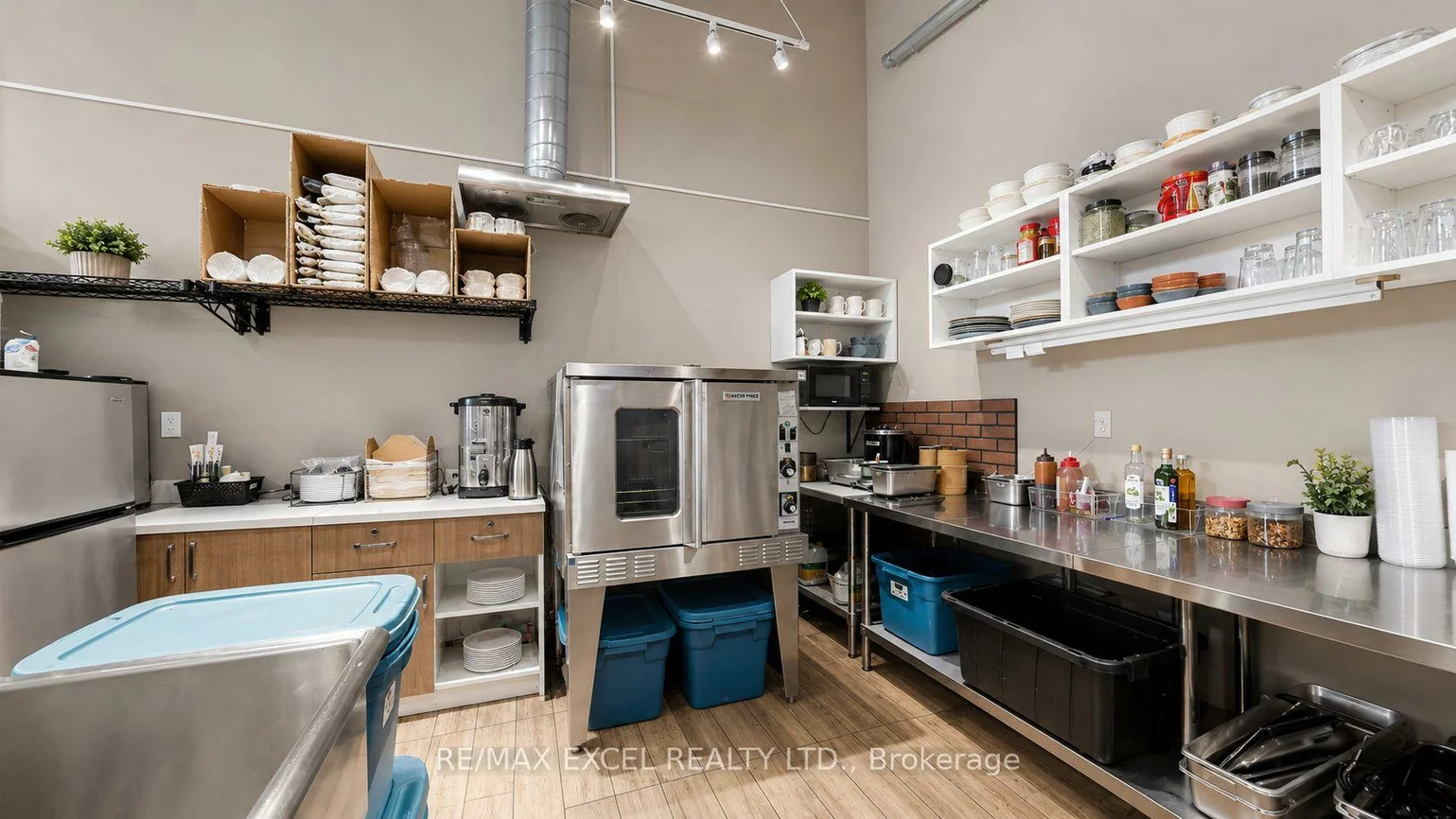 7181, YONGE, Thornhill, Markham