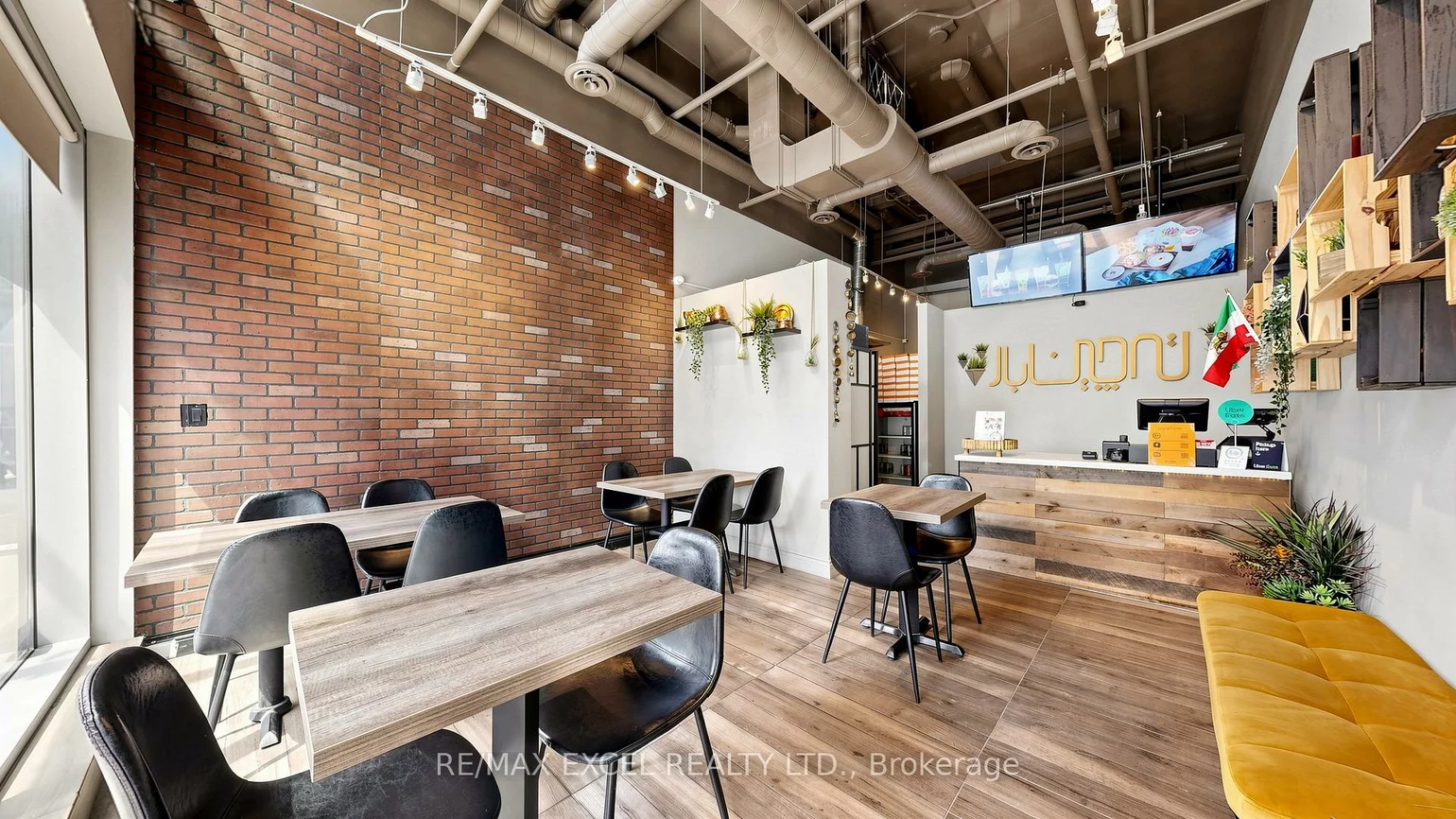 7181, YONGE, Thornhill, Markham