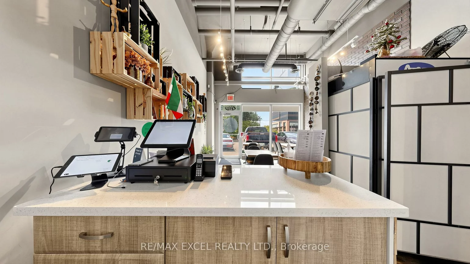7181, YONGE, Thornhill, Markham
