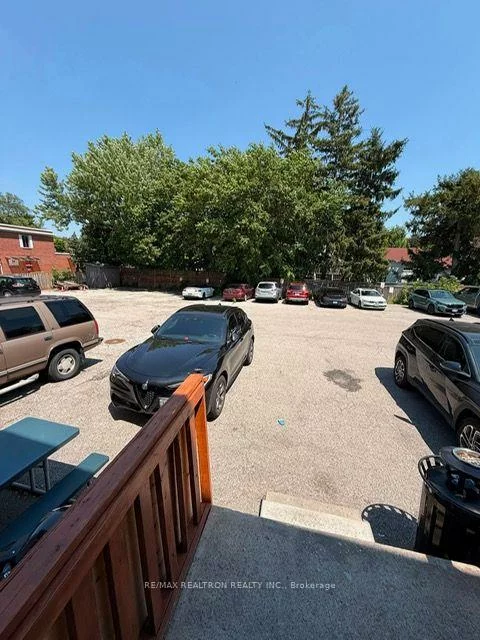 7717, Yonge, Thornhill, Markham