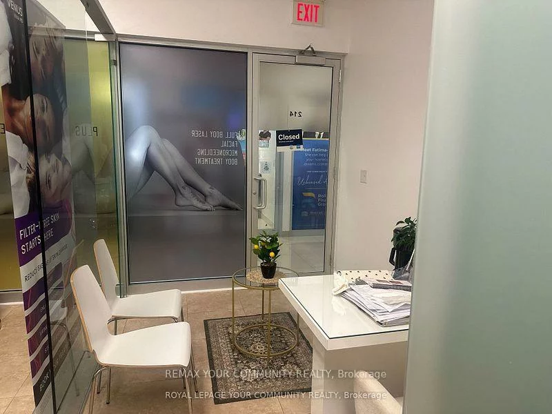 7163, Yonge, Thornhill, Markham