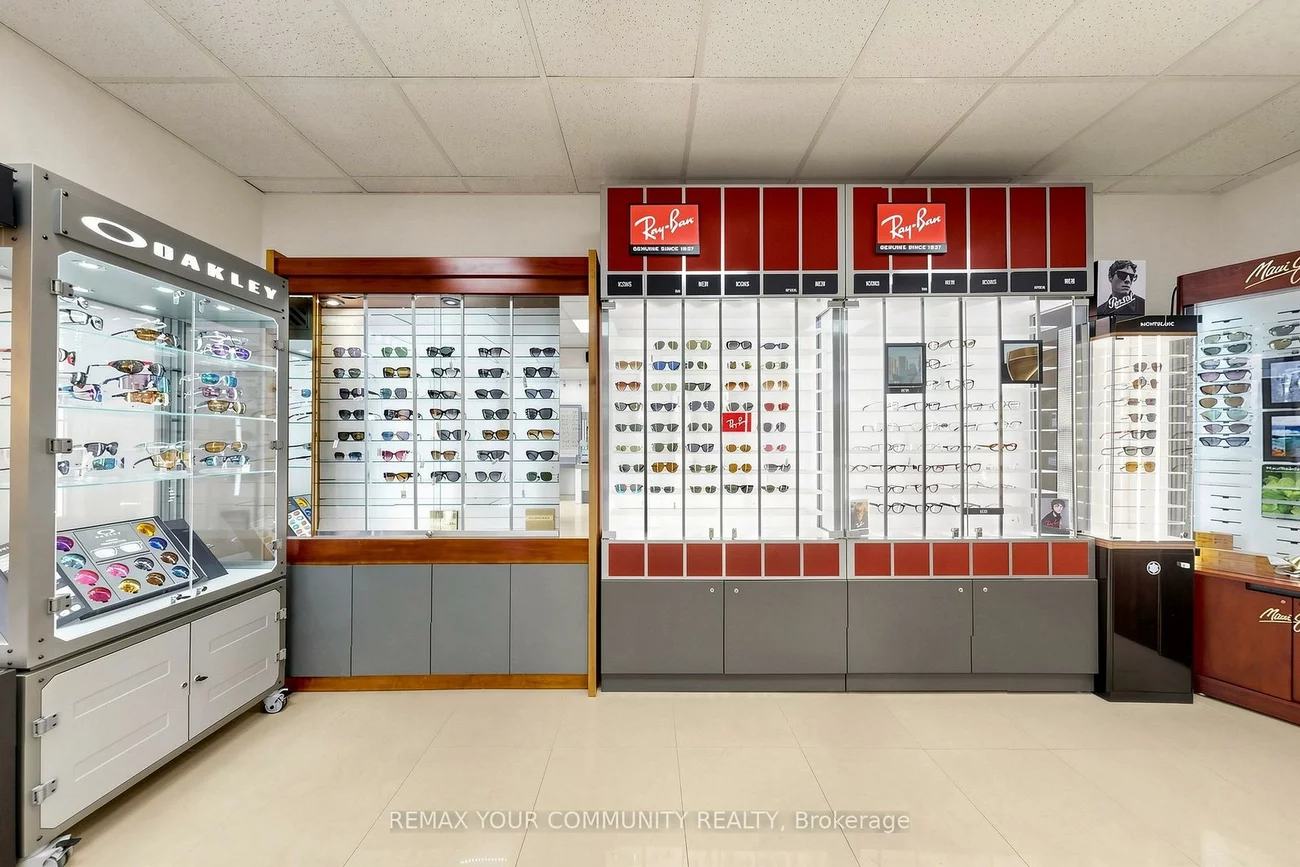 8181, Yonge, Royal Orchard, Markham