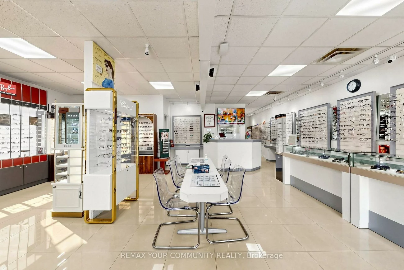 8181, Yonge, Royal Orchard, Markham
