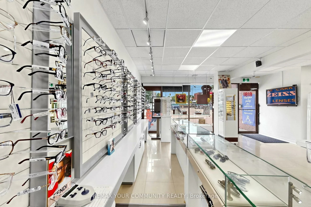 8181, Yonge, Royal Orchard, Markham