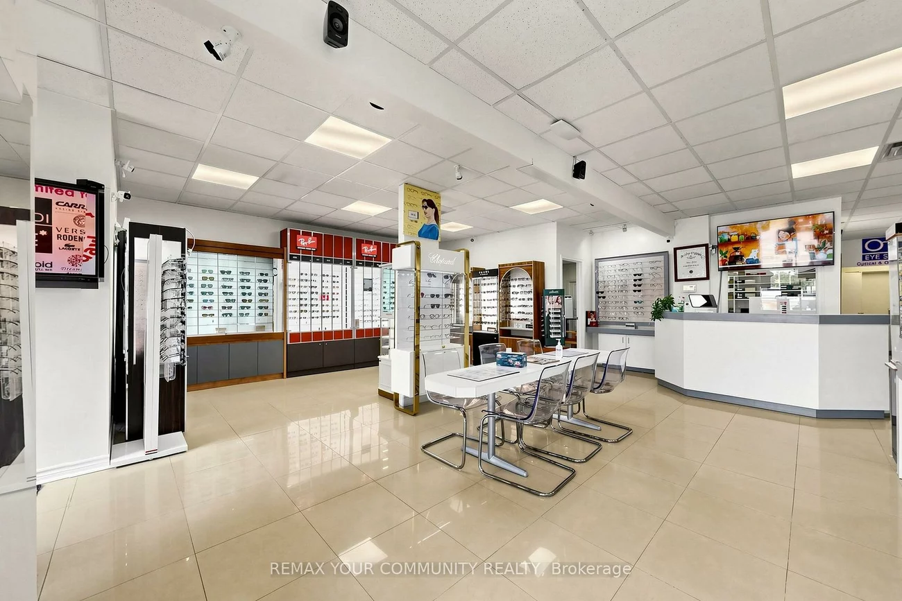 8181, Yonge, Royal Orchard, Markham