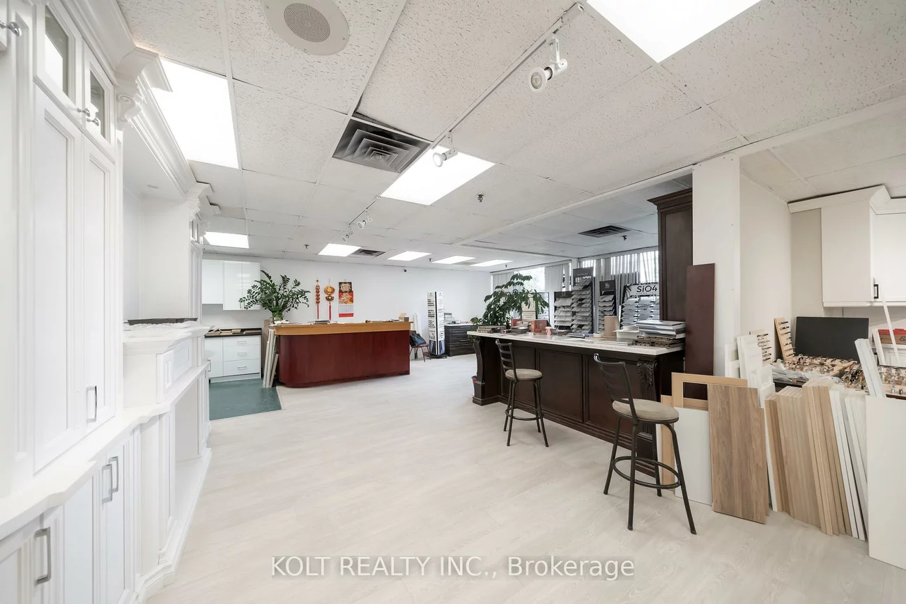 270, Esna Park, Milliken Mills West, Markham