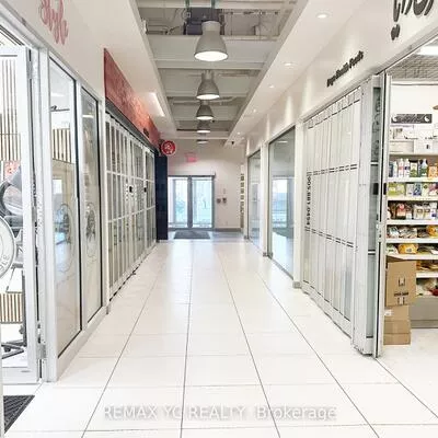 7181, Yonge, Thornhill, Markham