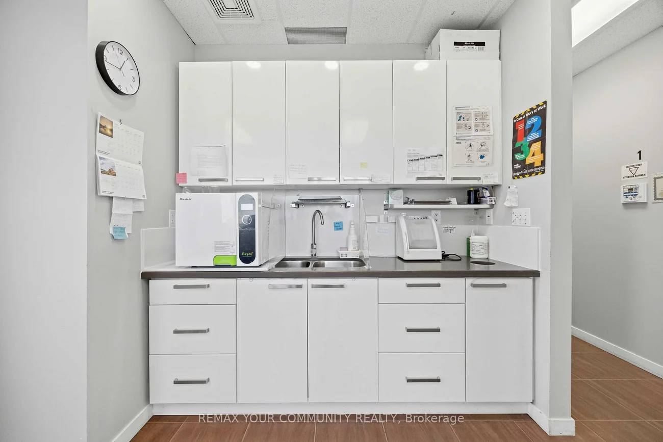7191, Yonge, Thornhill, Markham