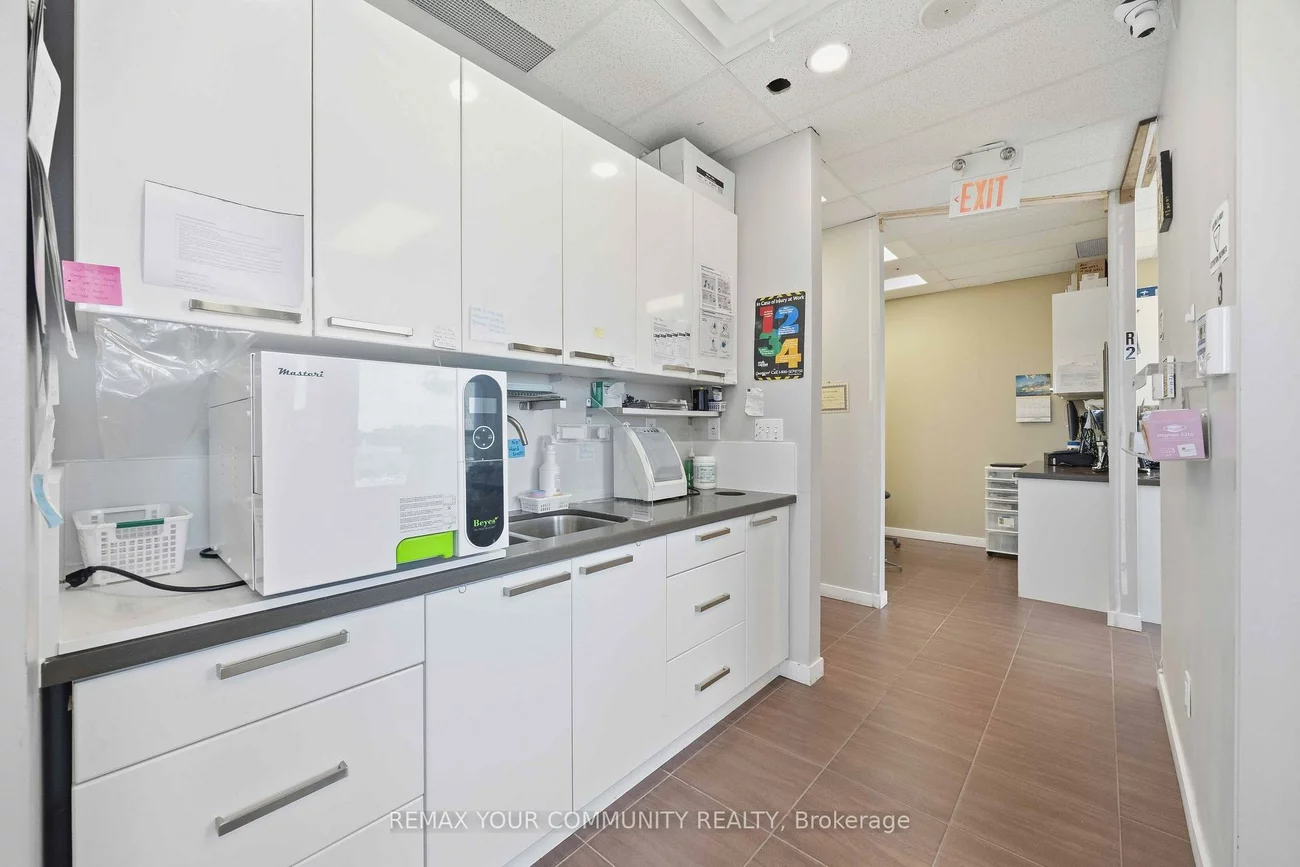 7191, Yonge, Thornhill, Markham