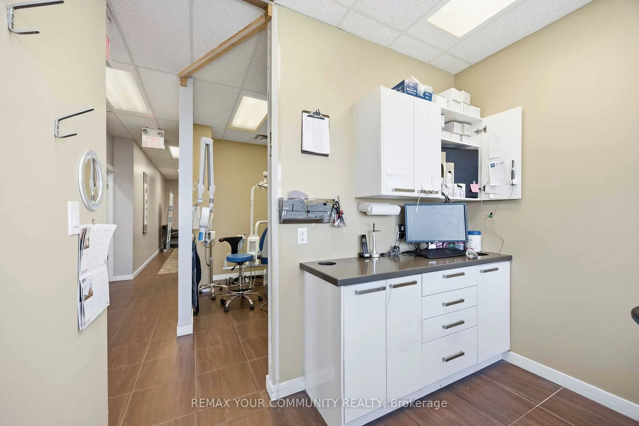 7191, Yonge, Thornhill, Markham