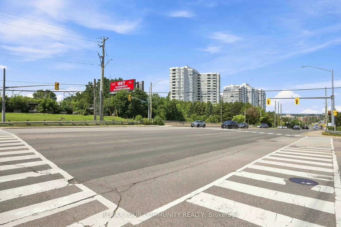 7191, Yonge, Thornhill, Markham