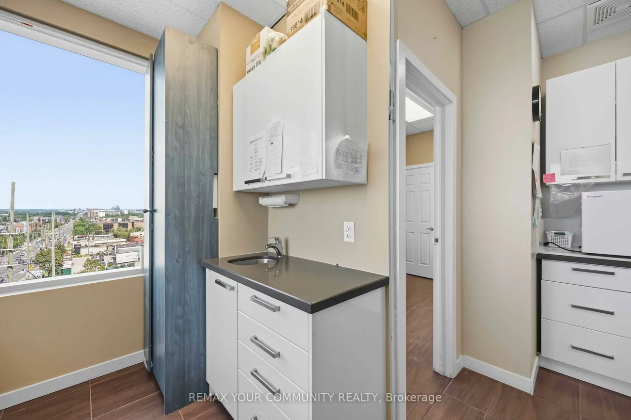 7191, Yonge, Thornhill, Markham