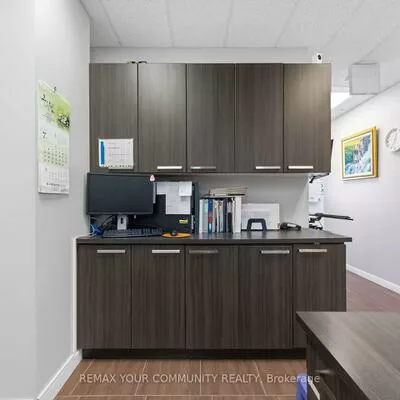 7191, Yonge, Thornhill, Markham